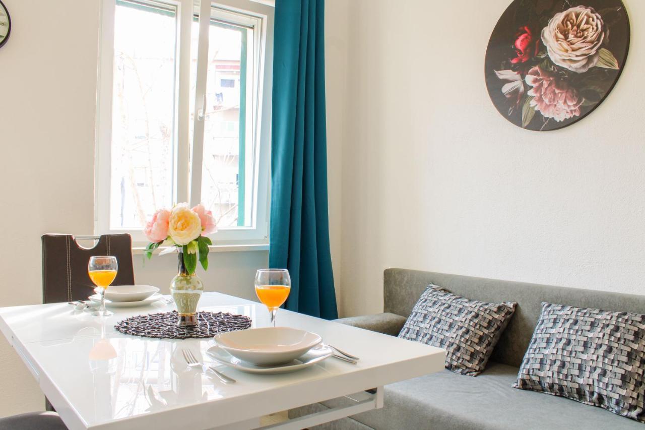 Tonka'S Beautiful Apartment In City Centre 斯普利特 外观 照片