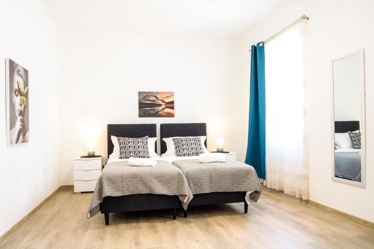 Tonka'S Beautiful Apartment In City Centre 斯普利特 外观 照片