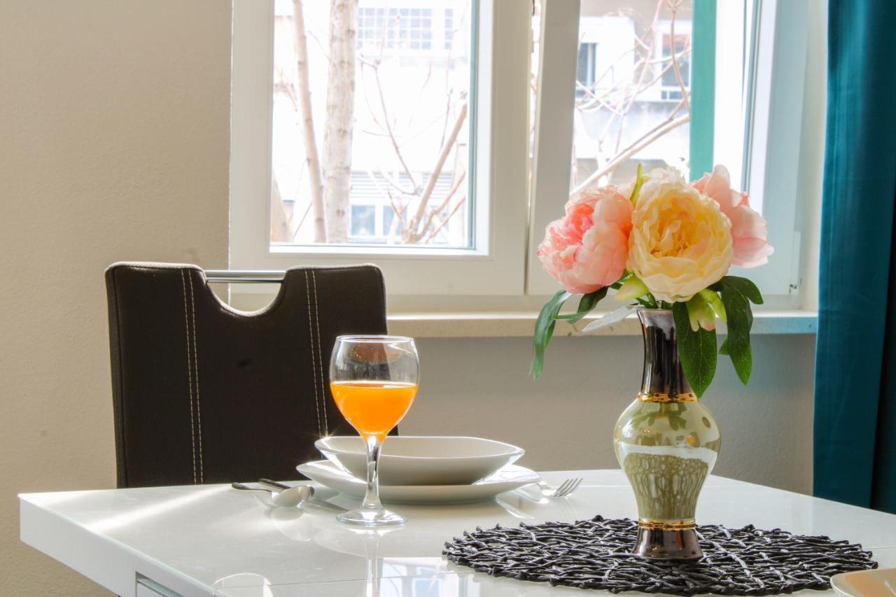 Tonka'S Beautiful Apartment In City Centre 斯普利特 外观 照片